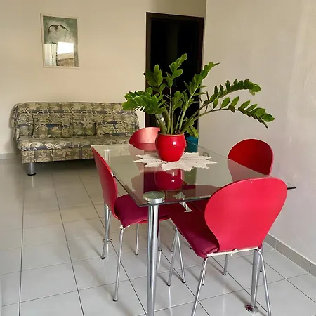 Gerani Rossi Apartment *