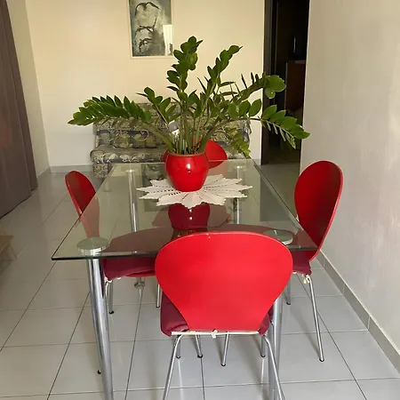 Apartment Gerani Rossi Villa San Pietro
