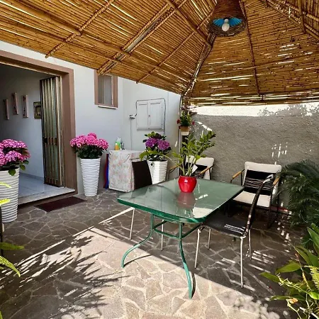 Gerani Rossi Apartment *