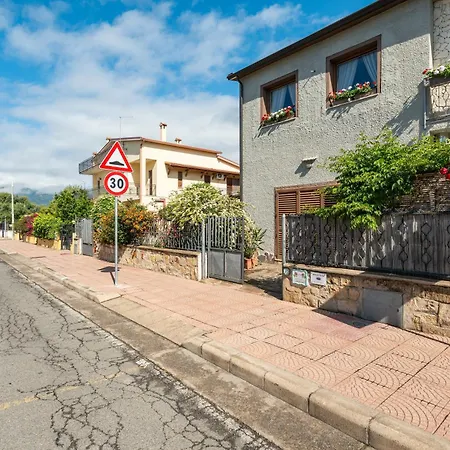 Gerani Rossi Villa San Pietro