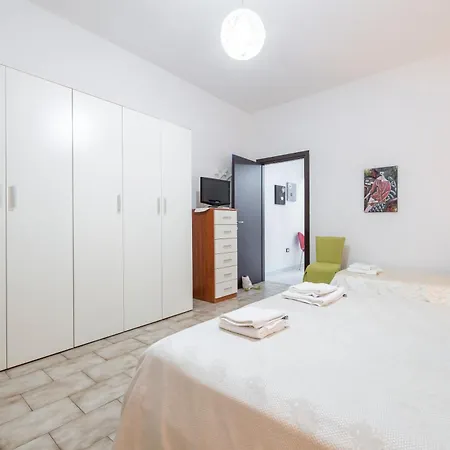 Apartment Gerani Rossi *