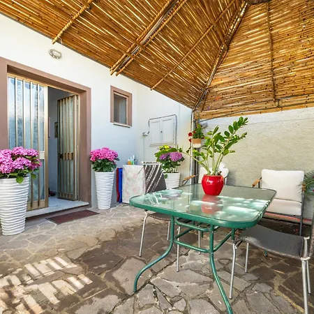 Gerani Rossi Διαμέρισμα Villa San Pietro